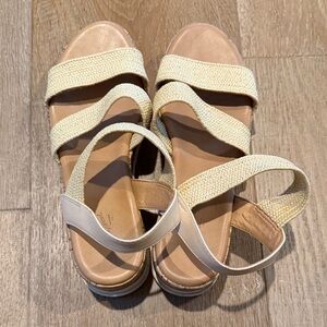 Women's Cream Sandals